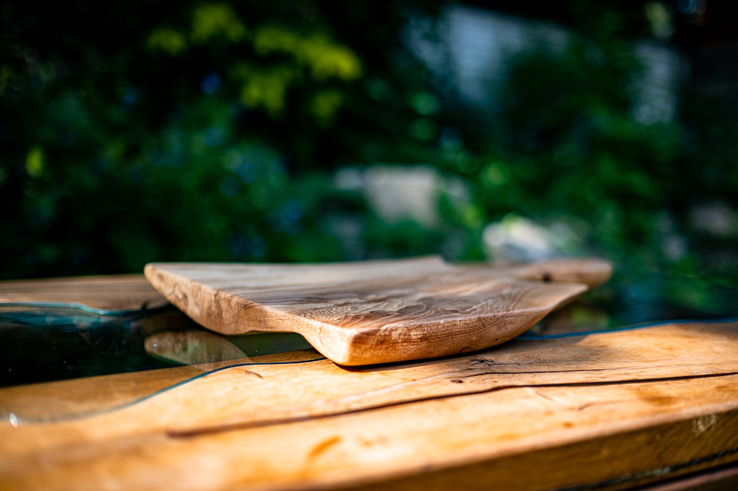 Meet "The Guest" from Live Edge Creations, an extraordinary blend of wood artistry and practicality, meticulously handcrafted from spalted beech wood. With its distinctive Live Edges and elegant curves that evoke a sense of grace, this piece is poised to elevate your culinary presentations and etch an enduring memory in your guests' minds. It's not just a deli tray; it's an embodiment of culinary aesthetics.