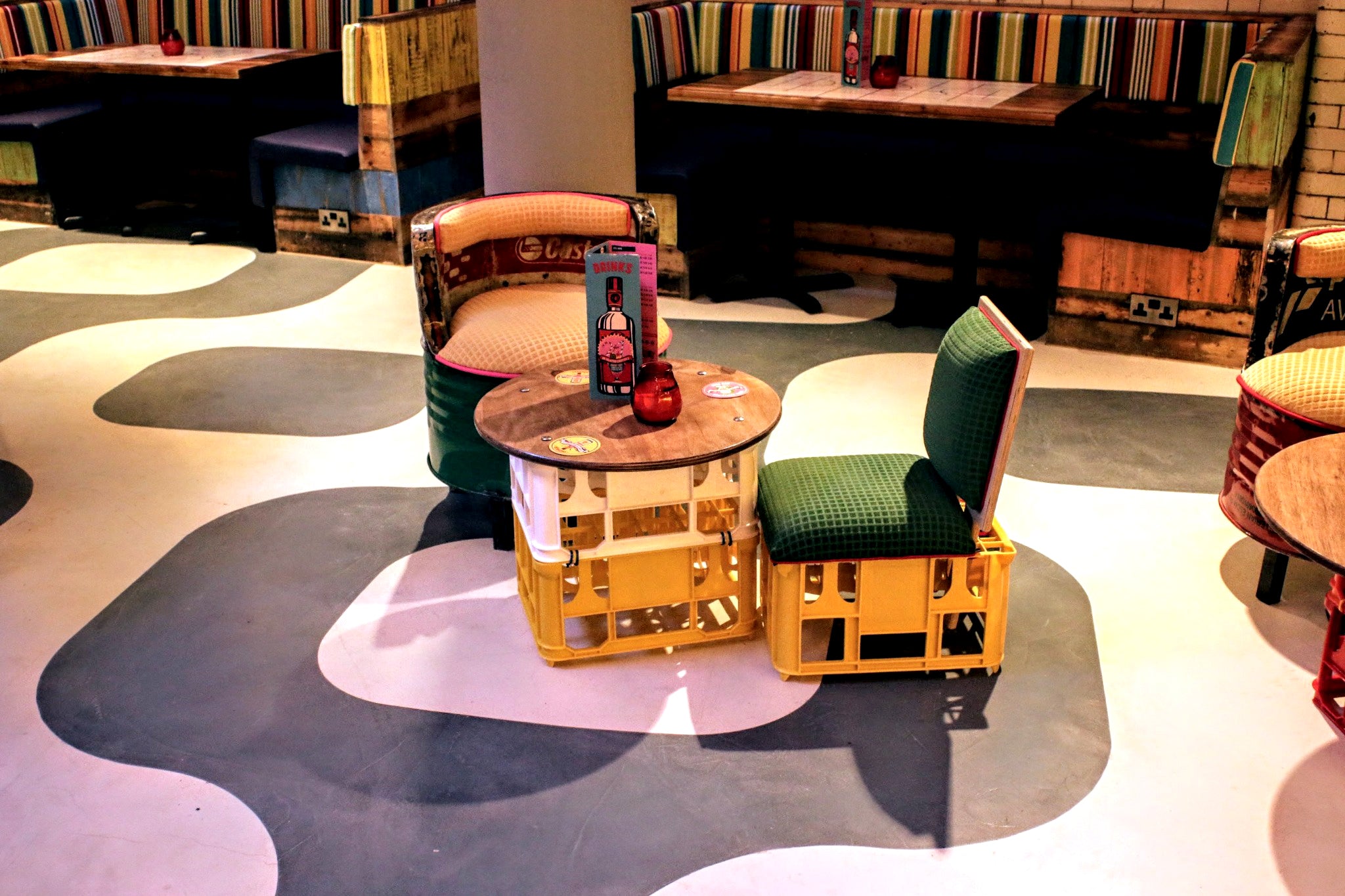 Live Edge Creations Bespoke Live Edge furniture and art installation and furniture design. Commercial interior design. Sustainable project with recycled materials.